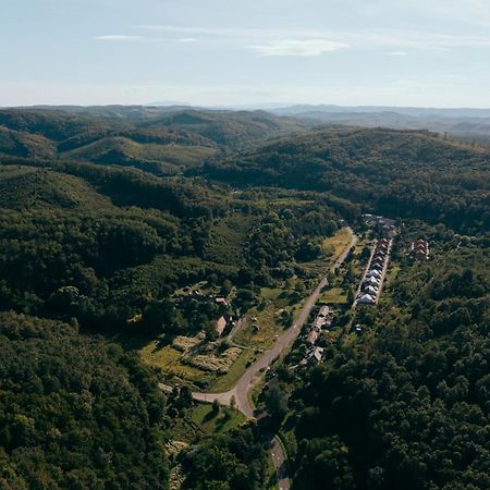 Apartmán Videki Vendeghaz A Buekkben, Pezsgofuerdovel. Királd Exteriér fotografie