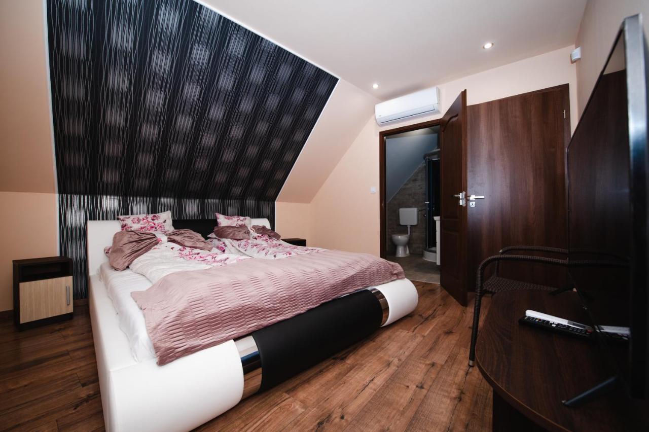 Apartmán Videki Vendeghaz A Buekkben, Pezsgofuerdovel. Királd Exteriér fotografie