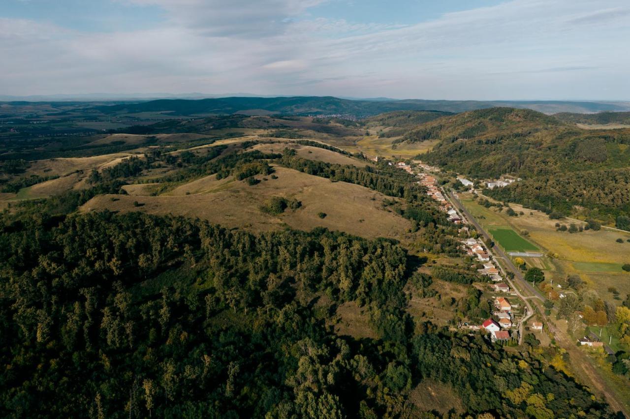 Apartmán Videki Vendeghaz A Buekkben, Pezsgofuerdovel. Királd Exteriér fotografie