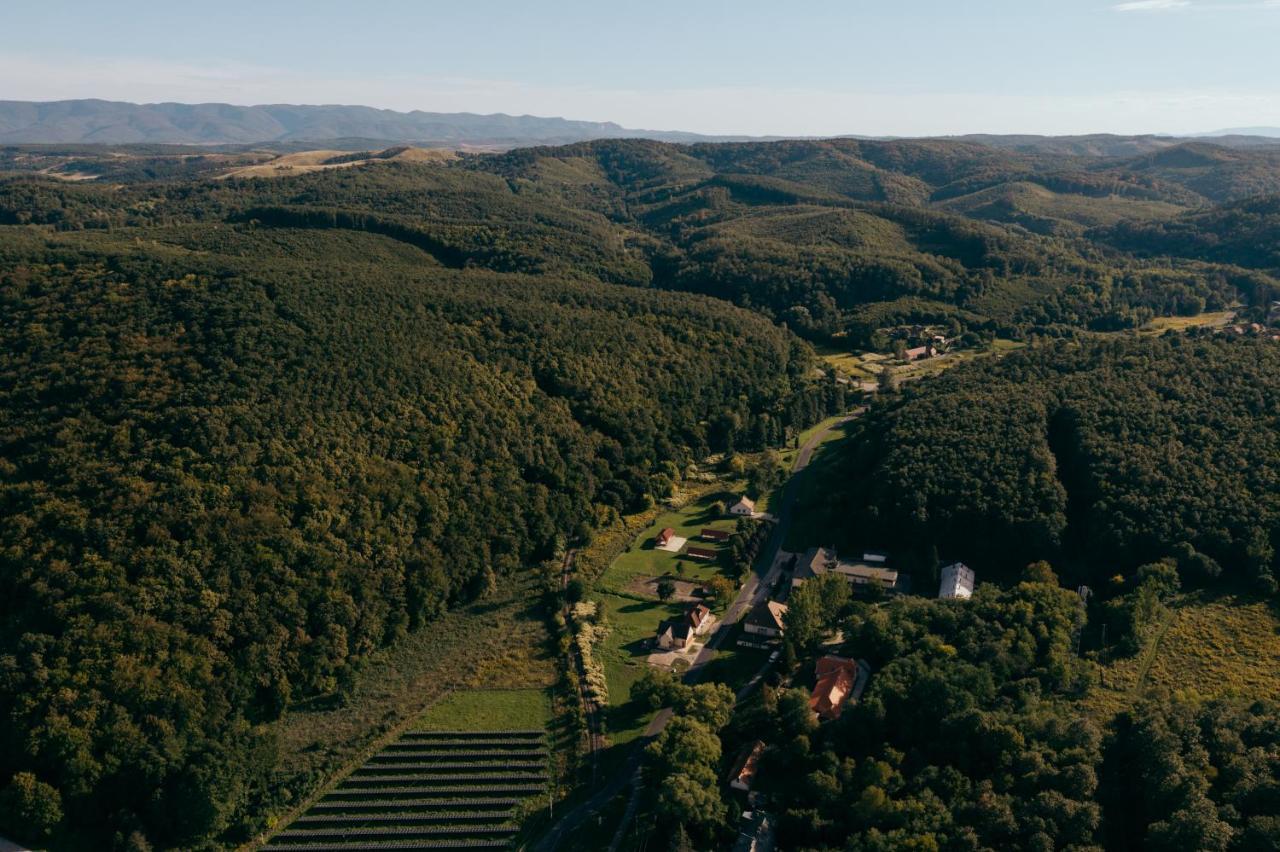 Apartmán Videki Vendeghaz A Buekkben, Pezsgofuerdovel. Királd Exteriér fotografie