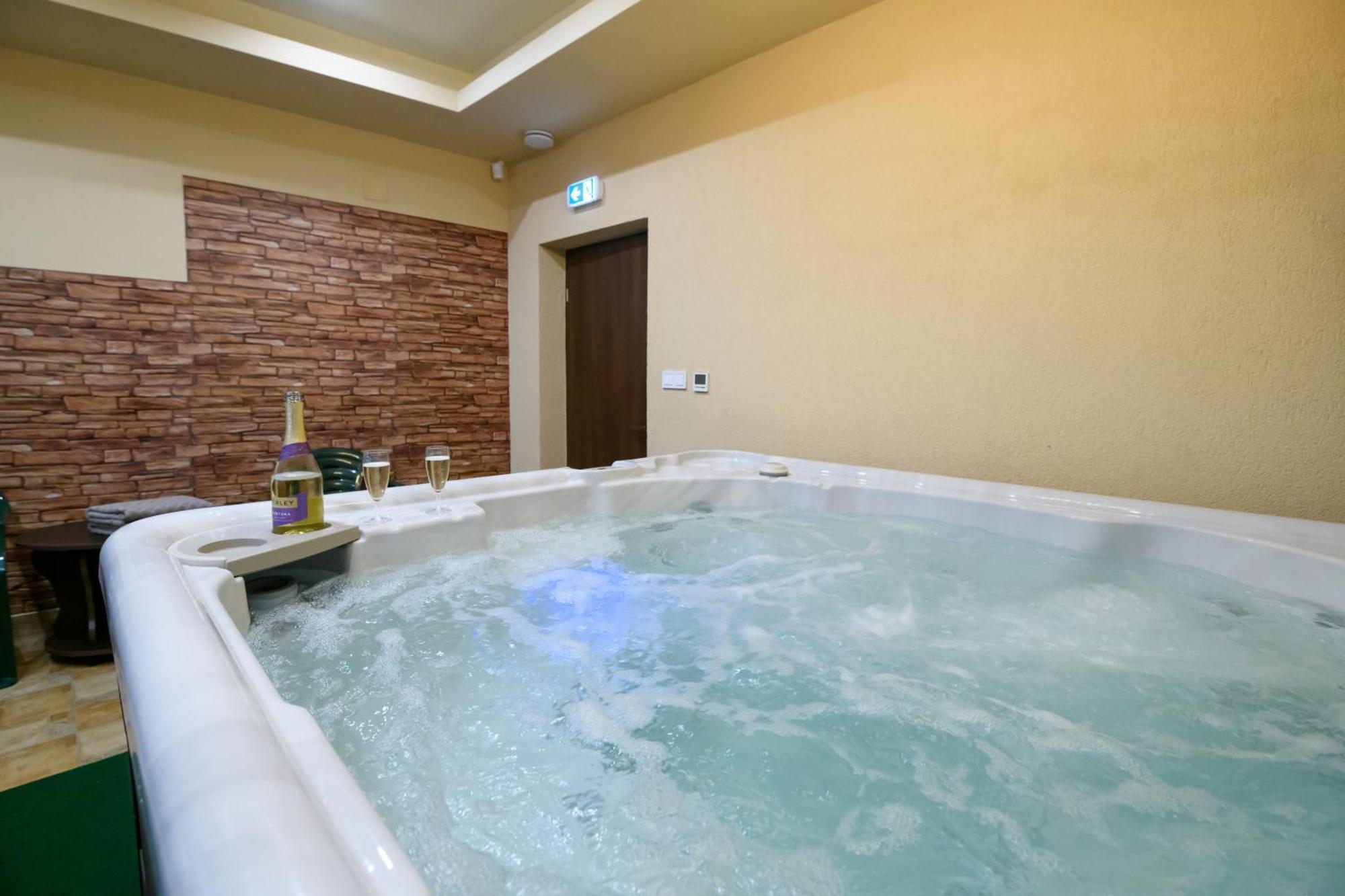 Apartmán Videki Vendeghaz A Buekkben, Pezsgofuerdovel. Királd Exteriér fotografie